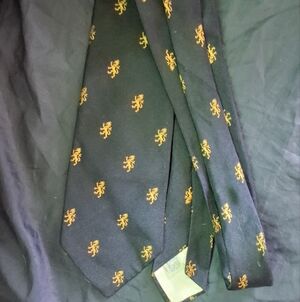 Saks Fifth Avenue Black and Gold Patterned Tie